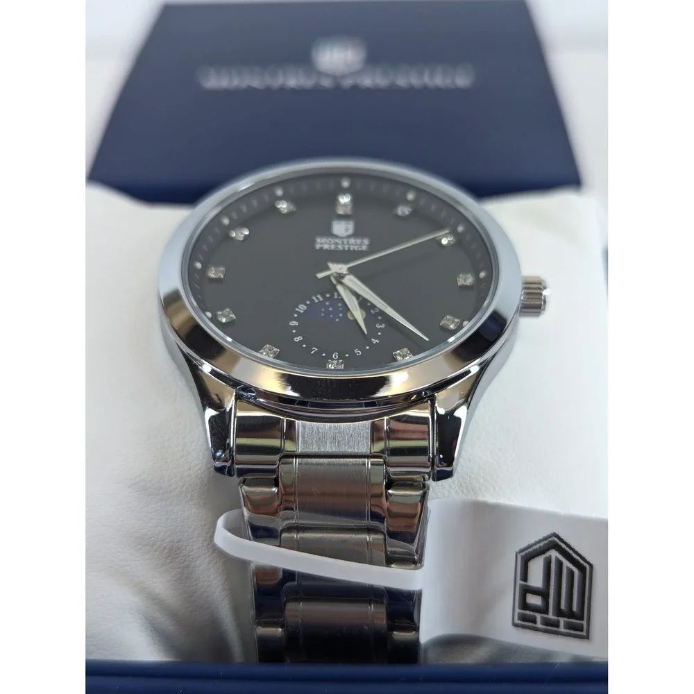Montres Prestige MPW-0372 Mens 42mm Silver Black Dial Moon Phase Quartz Watch